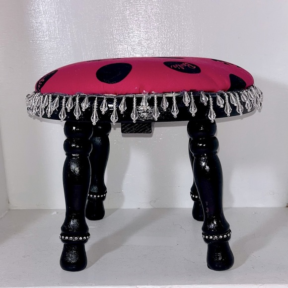 Barbie footstool - Picture 4 of 5